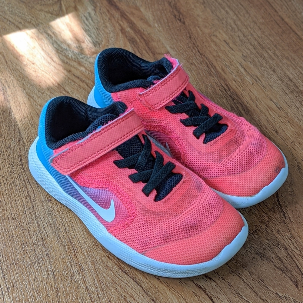 Nike Revolution 3 Shoes Pink & Blue Ombre` Size 9c